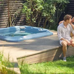 Jaka chemia do jacuzzi ogrodowego? Poradnik czystej i bezpiecznej wody