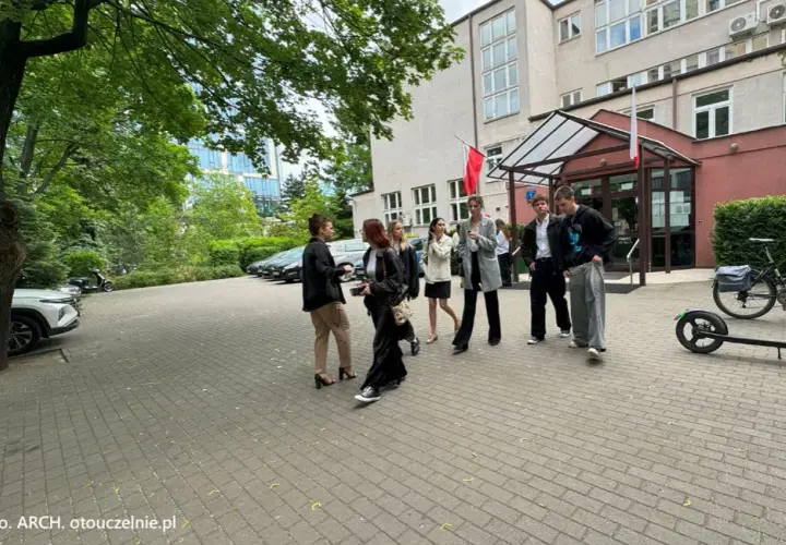 Kiedy biologia rozszerzona? Decyzja, terminy, studia i sukces!