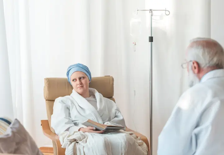 Chemioterapia: Jak naprawdę działa i jak sobie radzić z rakiem?
