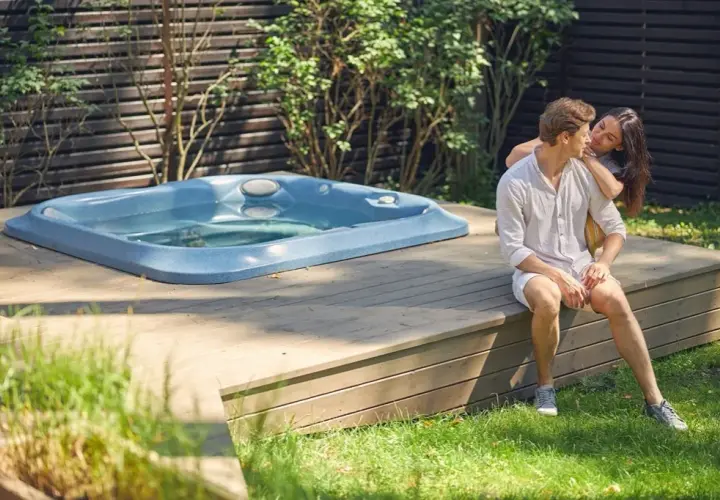 Jaka chemia do jacuzzi ogrodowego? Poradnik czystej i bezpiecznej wody