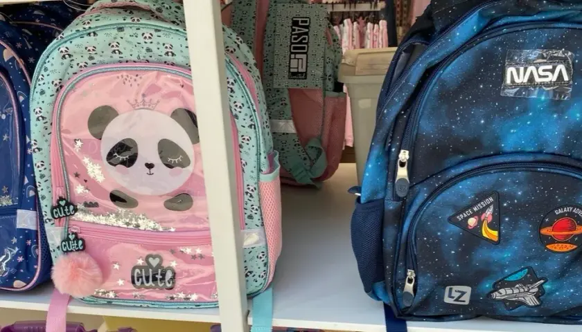 Waga podręcznika fizyki: Czy plecak dziecka jest za ciężki?