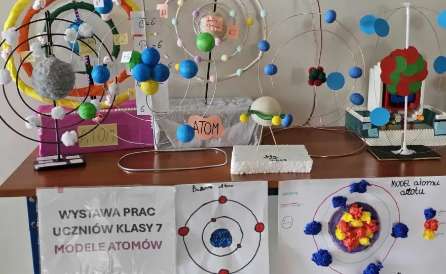 Model atomu na 5! Zbuduj go łatwo krok po kroku