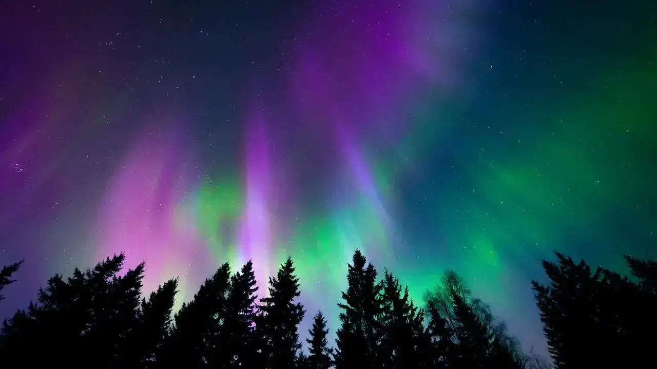 tęcza zorza polarna halo
