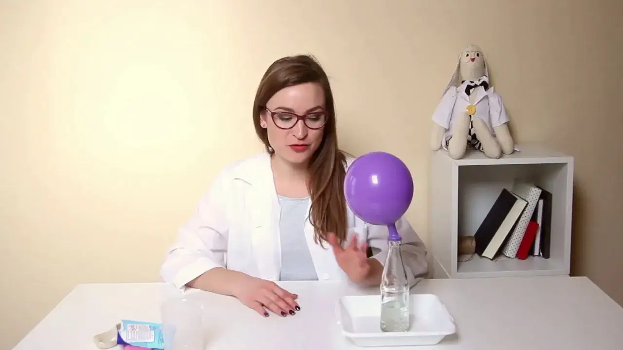 balon napompowany sodą i octem